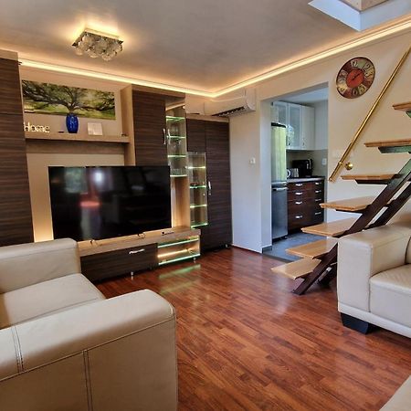Pilisszentivan Pilis Hills View Deluxe House With Pool & Ac Near Bpヴィラ エクステリア 写真