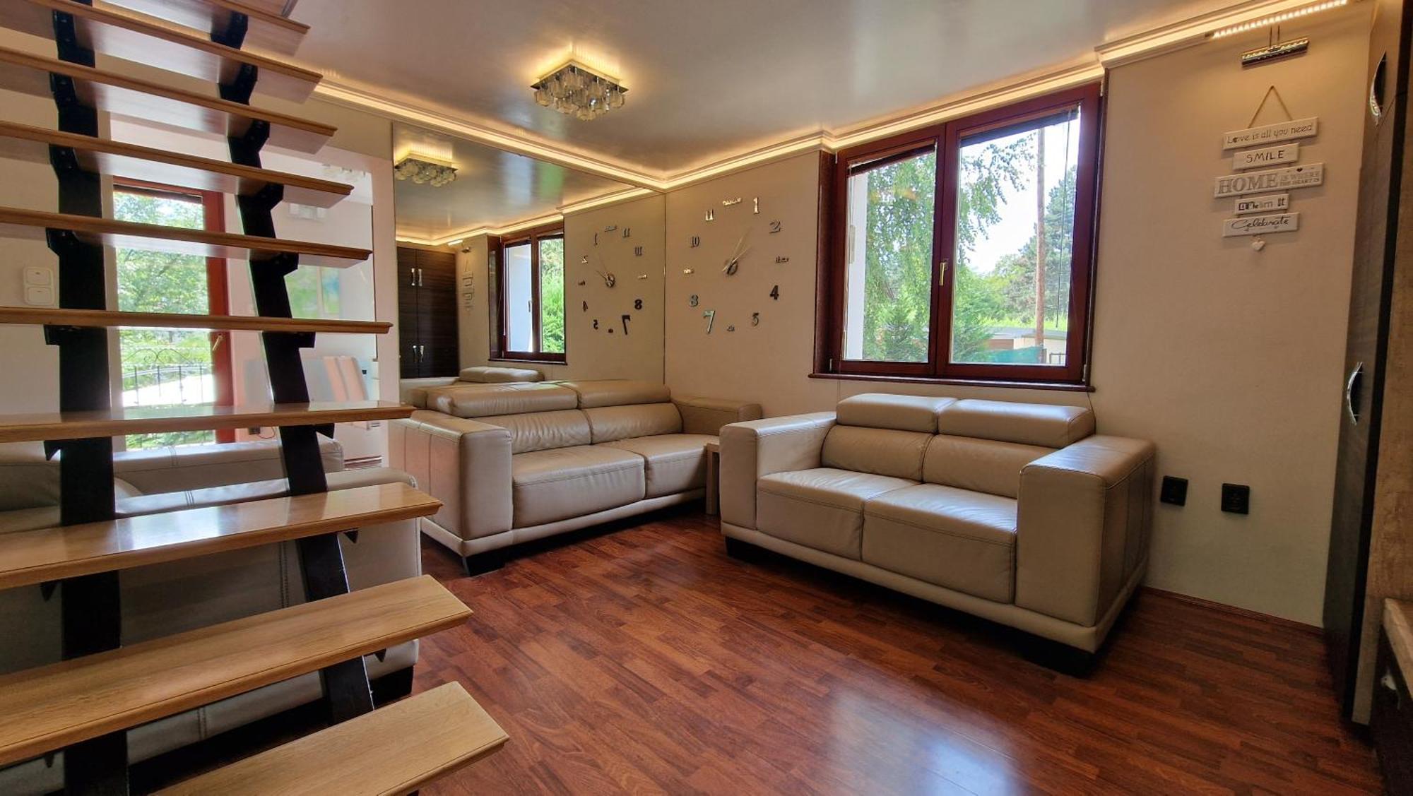Pilisszentivan Pilis Hills View Deluxe House With Pool & Ac Near Bpヴィラ エクステリア 写真
