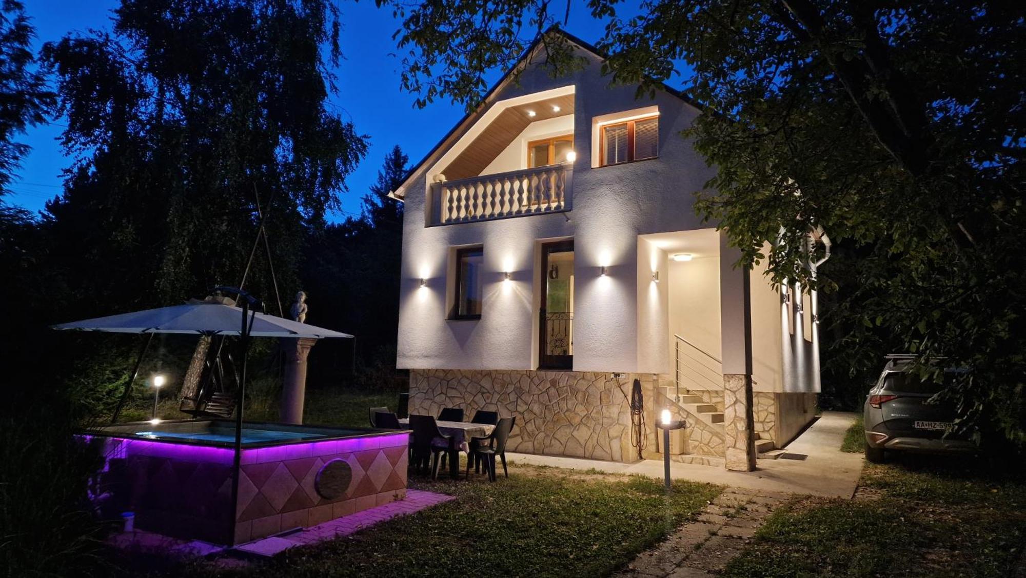 Pilisszentivan Pilis Hills View Deluxe House With Pool & Ac Near Bpヴィラ エクステリア 写真
